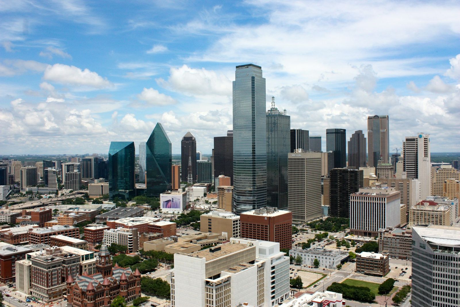 Dallas skyline at dusk