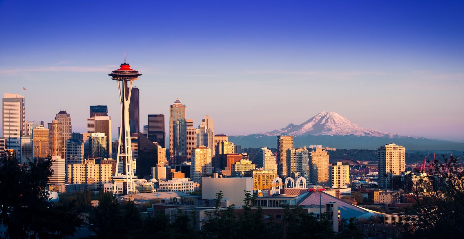 Seattle skyline with the Space Needle and Mount Rainier